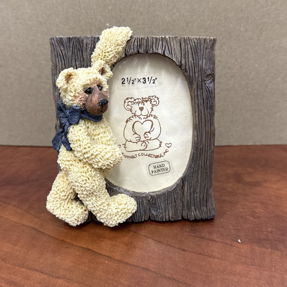Shelly Bear‎ - BEAR FRAME,  by Heartfelt Collectibles.